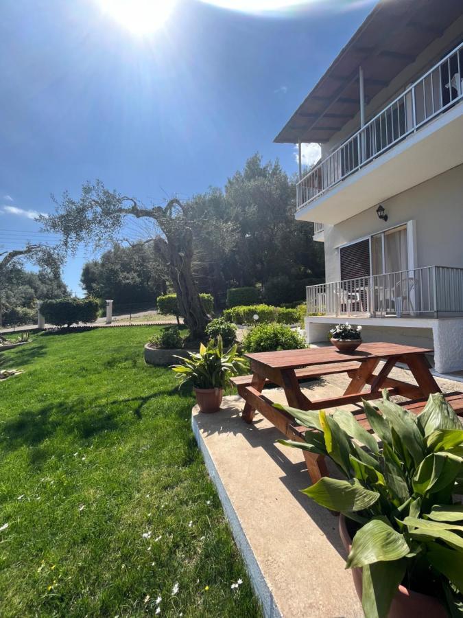 Ilias Apartments Dassia Esterno foto