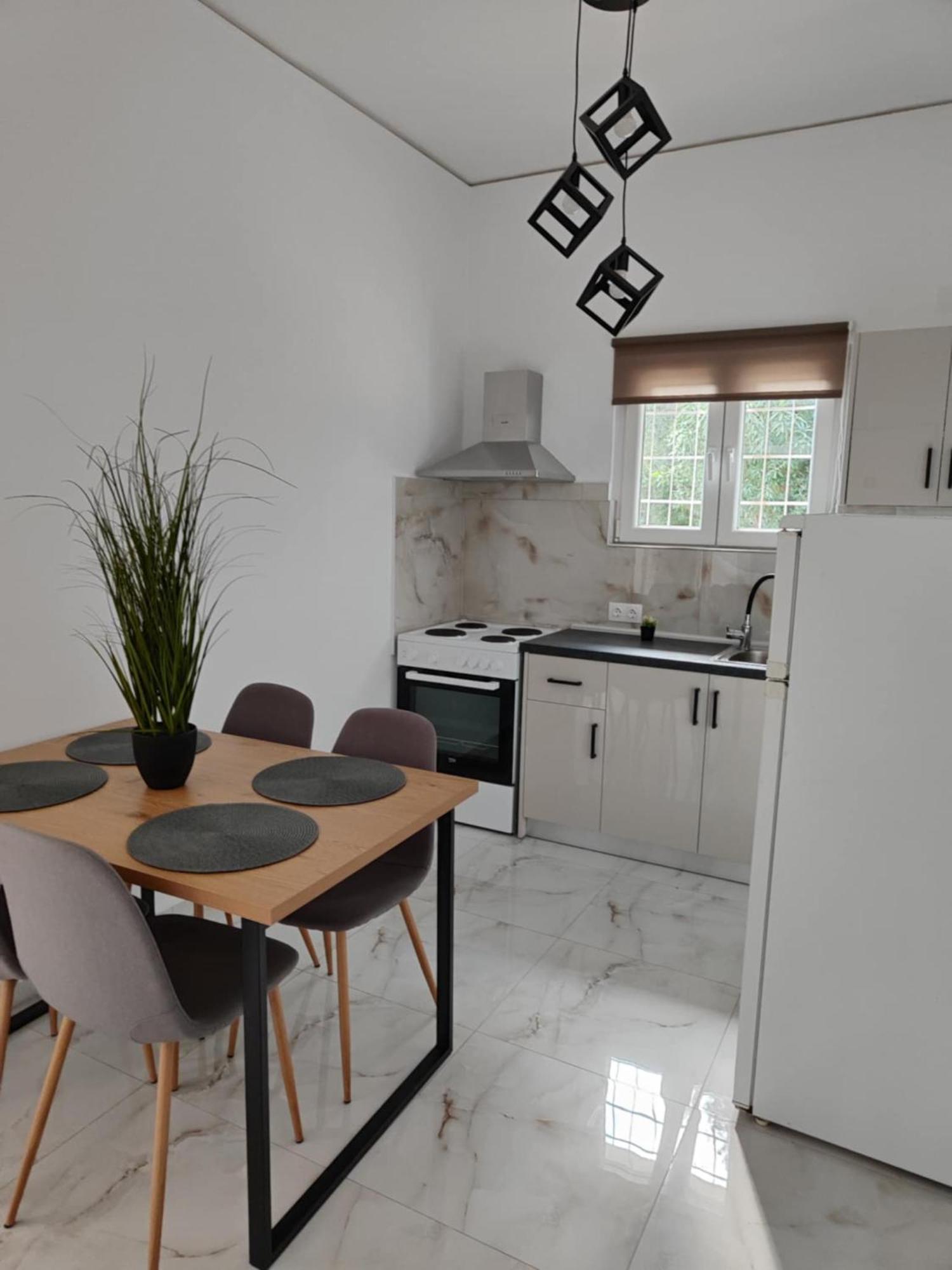 Ilias Apartments Dassia Esterno foto